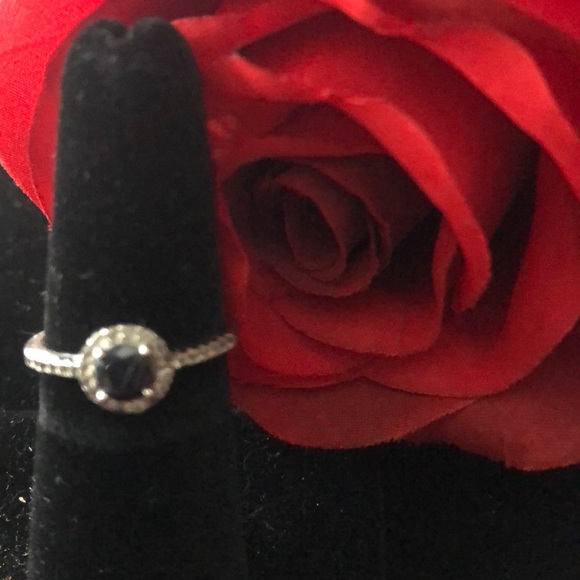 Sterling Silver sapphire ring w/cubic zirconia - Picture 5 of 6